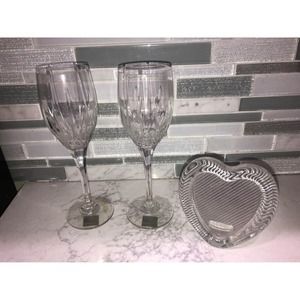 Mikasa Slovenia Wine Glasses And Heart Frame